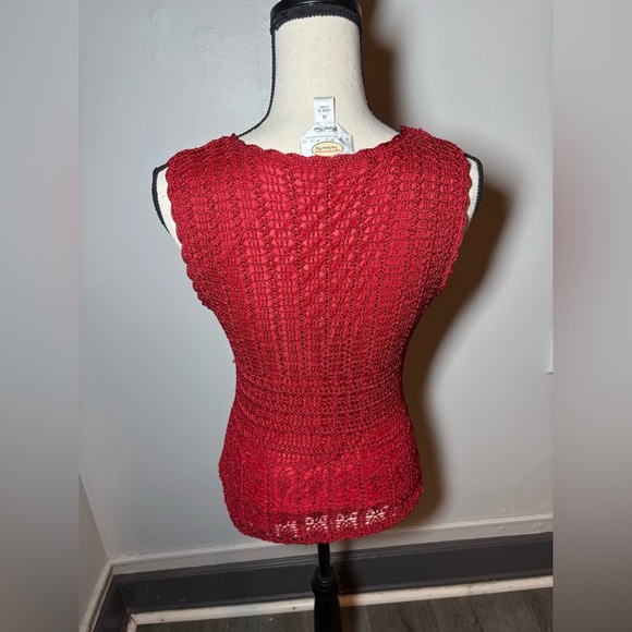 Talbots crotchet hand knit red top with scalloped edges size M - Picture 3 of 5